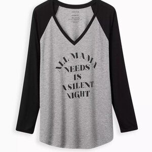 Torrid - Classic Fit Raglan Tee - Black/Grey